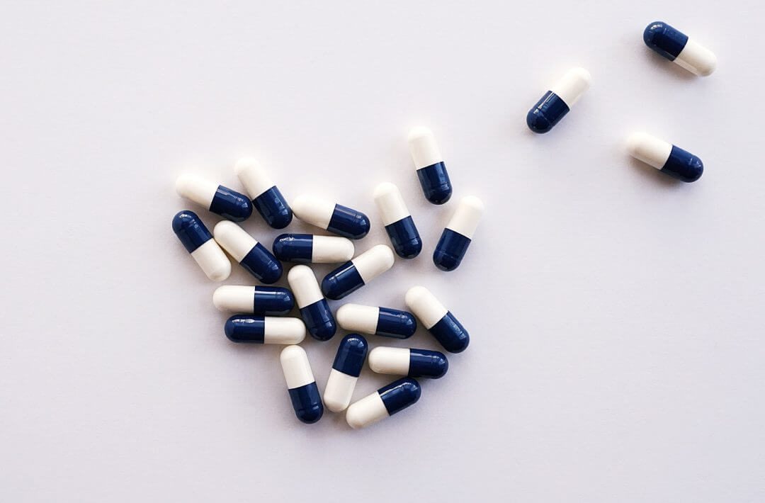 white-and-blue-medication-pills-3652097-3494848